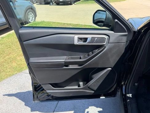 Certified 2021 Ford Explorer 2WD image 9