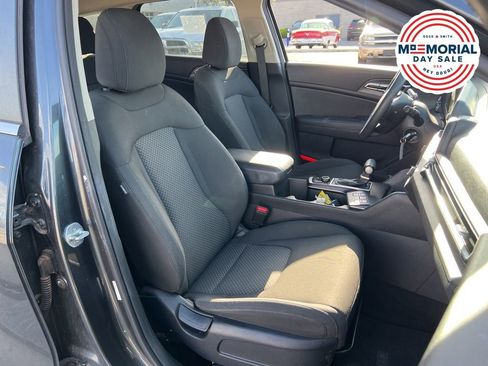 Used 2023 Kia Sportage LX AWD/4WD image 19