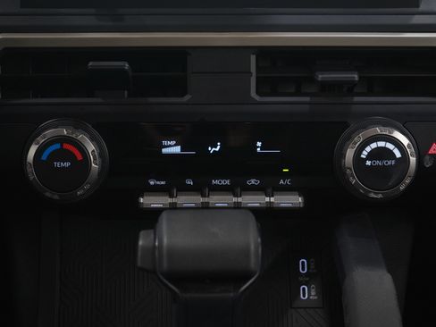 Used 2025 Toyota Tacoma SR image 18