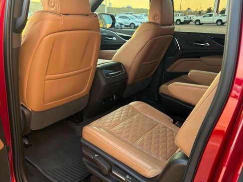 Used 2024 Cadillac Escalade ESV Sport w/ Touring Package AWD/4WD image 16