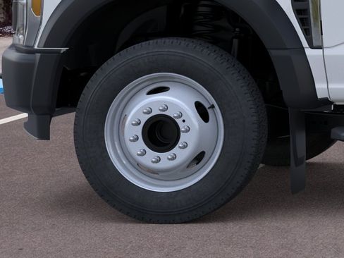 New 2026 Ford F550 2WD Regular Cab Super Duty image 19