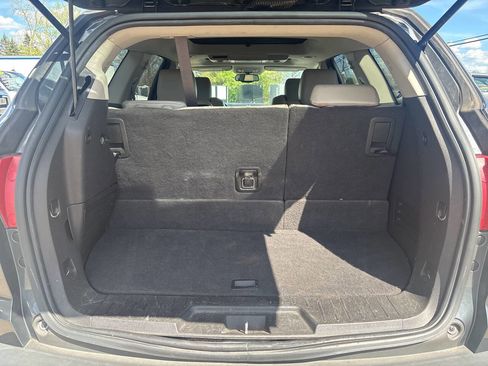Used 2011 Chevrolet Traverse LTZ FWD image 19