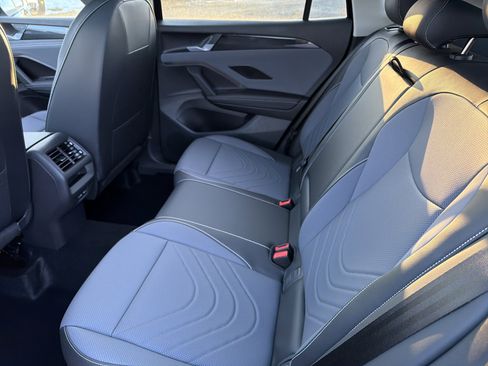 New 2026 Volkswagen Tiguan SE image 24