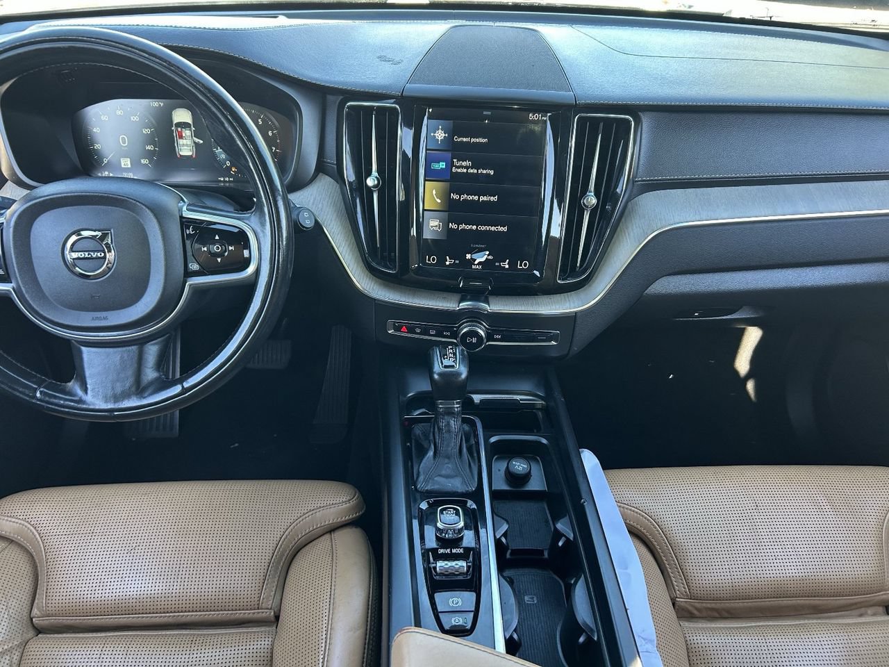 Used 2018 Volvo XC60 T6 Inscription w/ Luxury Seat Package AWD/4WD image 17