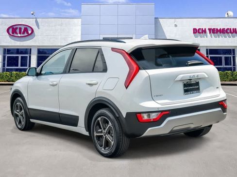 Certified 2023 Kia Niro EX FWD image 6