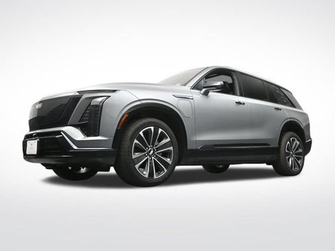 Used 2026 Cadillac Vistiq Luxury w/ LPO, Floor Liner Package AWD/4WD image 24