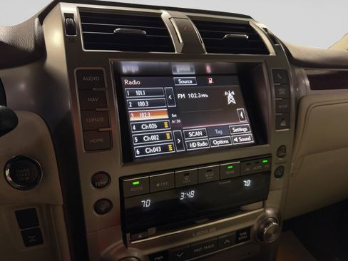 Used 2015 Lexus GX 460 w/ Premium Package AWD/4WD image 29