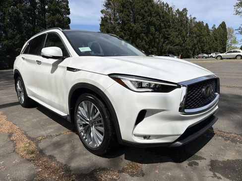 Certified 2024 INFINITI QX50 Sensory image 3