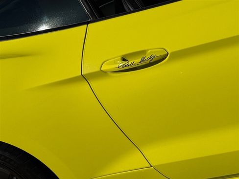 Used 2021 Ford Mustang Shelby GT500 w/ Carbon Fiber Track Pack image 43