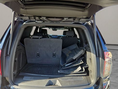 Used 2022 Chevrolet Tahoe Z71 w/ Luxury Package image 47