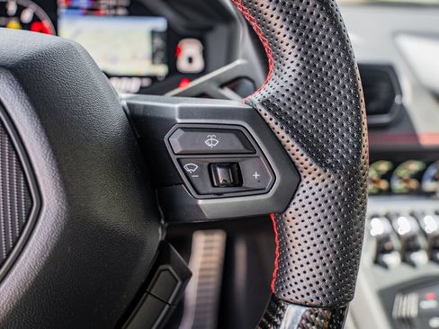 Used 2016 Lamborghini Huracan LP 610-4 AWD/4WD image 24