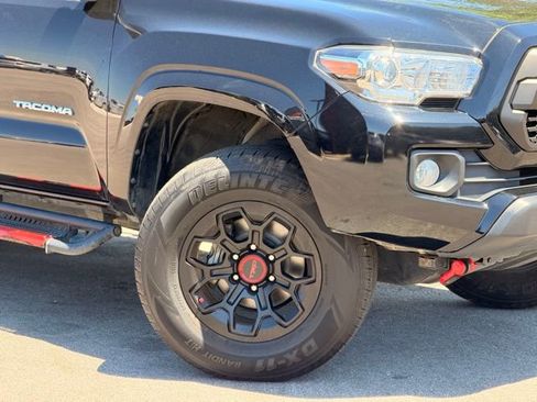 Used 2021 Toyota Tacoma SR5 RWD image 2