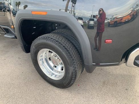 New 2026 GMC Sierra 3500 SLT w/ SLT Convenience Package image 10