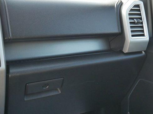 Used 2015 Ford F150 Lariat image 57