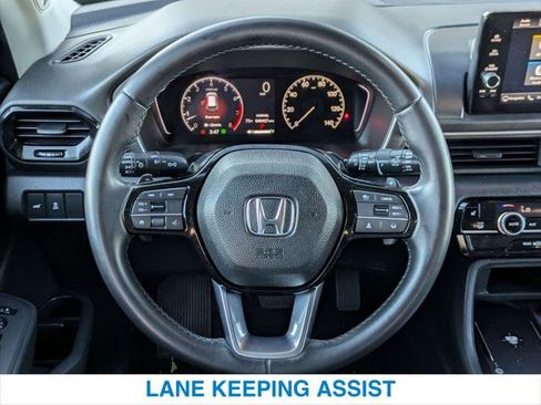 Used 2023 Honda Pilot Touring image 15