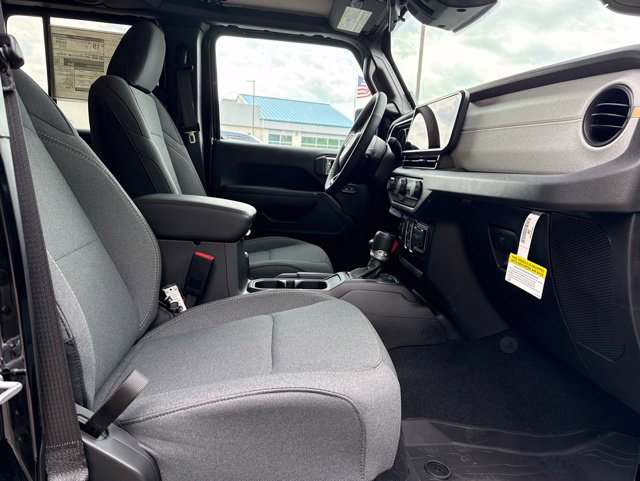 New 2026 Jeep Gladiator Sport AWD/4WD image 14