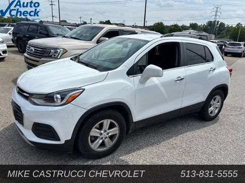 Used 2018 Chevrolet Trax LT w/ LT Convenience Package FWD image 1