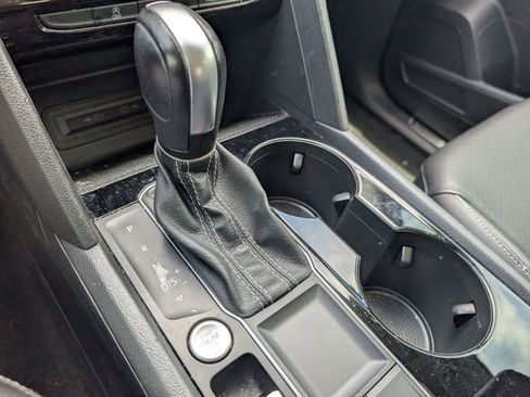 Used 2022 Volkswagen Atlas SE w/ Panoramic Sunroof Package FWD image 14