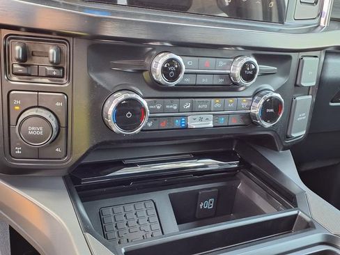 New 2026 Ford F250 Lariat w/ Black Appearance Package AWD/4WD image 15