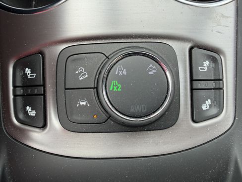 Used 2024 GMC Terrain AT4 AWD/4WD image 17