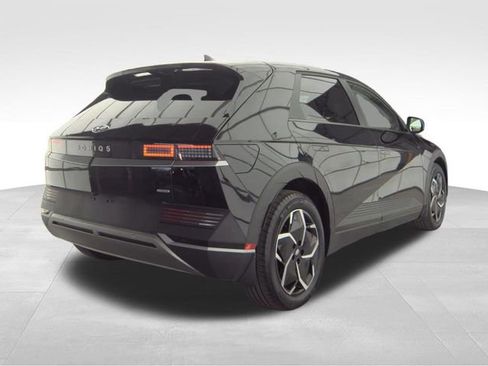 Used 2024 Hyundai Ioniq 5 SEL image 6