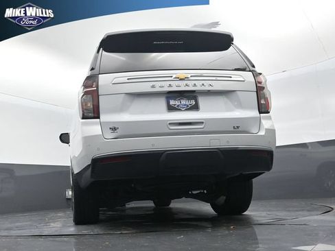 Used 2022 Chevrolet Suburban LT RWD image 22