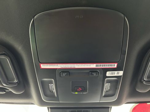 Certified 2025 Toyota Camry SE image 33