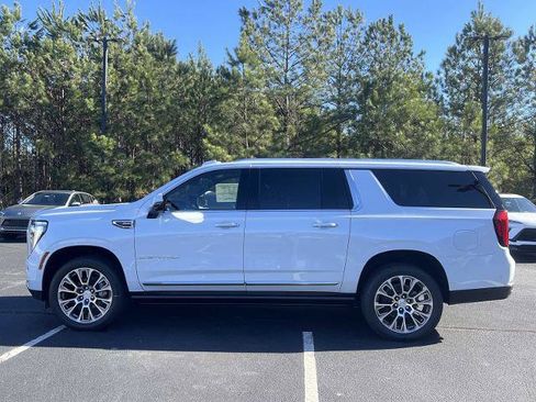 New 2026 GMC Yukon XL Denali image 21