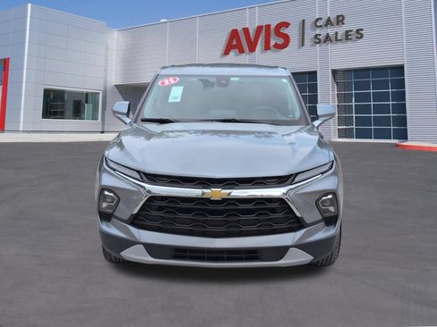 Used 2025 Chevrolet Blazer LT FWD image 2