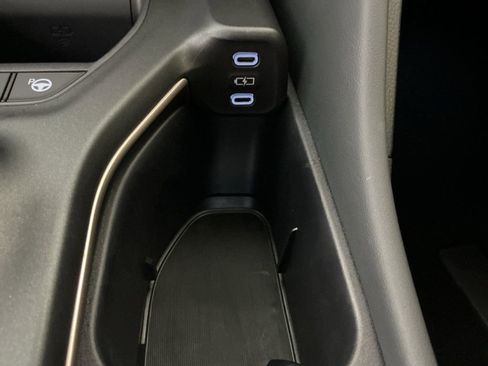 Used 2023 Toyota Crown Platinum image 16