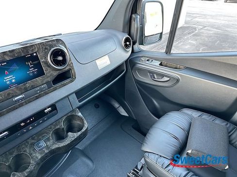 Used 2023 Mercedes-Benz Sprinter 3500 image 31