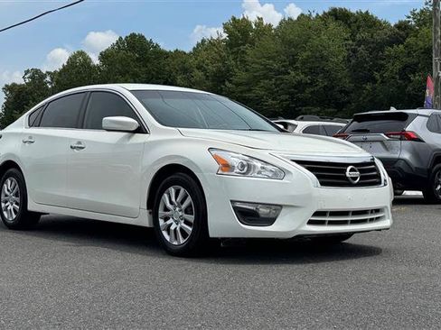 Used 2014 Nissan Altima 2.5 S FWD image 4