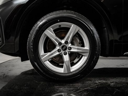 Used 2023 Audi Q5 2.0T Premium w/ Convenience Package image 13