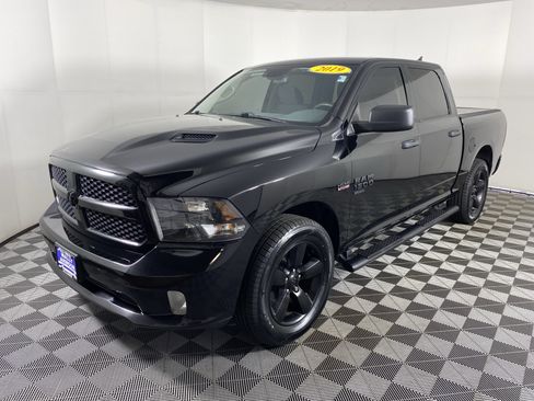 Used 2019 RAM 1500 Express w/ Wheel & Sound Group AWD/4WD image 9