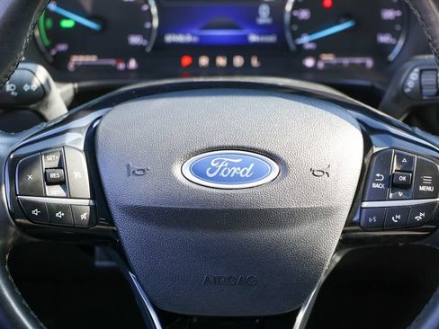 Certified 2022 Ford Escape SE w/ Cold Weather Package FWD image 28