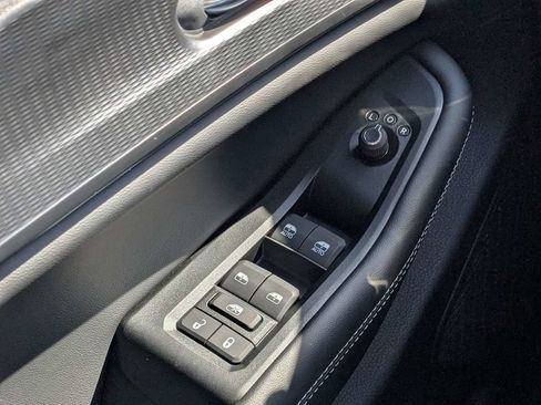 New 2026 Jeep Grand Cherokee L Laredo AWD/4WD image 22