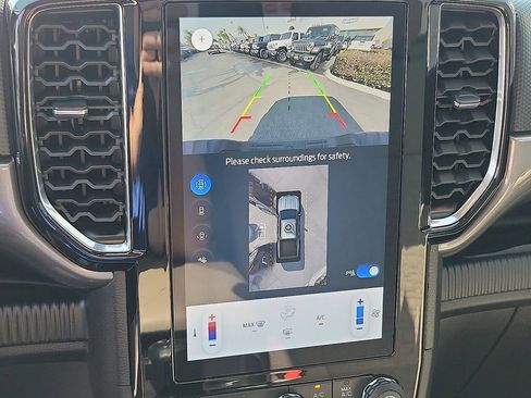 Used 2024 Ford Ranger XLT w/ Technology Package image 10