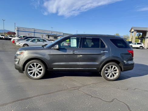 Used 2017 Ford Explorer Limited AWD/4WD image 7