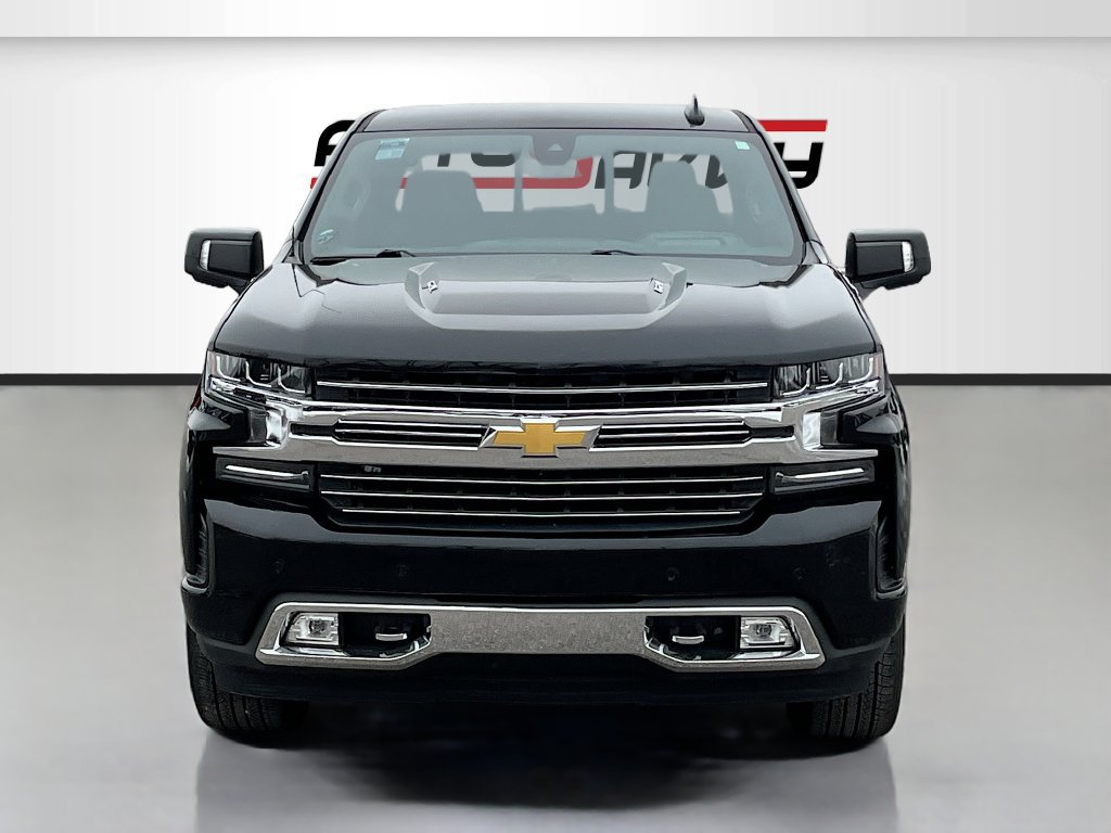 Used 2021 Chevrolet Silverado 1500 High Country w/ Technology Package AWD/4WD image 2