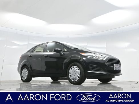 Used 2017 Ford Fiesta S FWD image 3