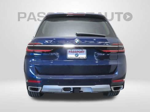 Used 2025 BMW X7 xDrive40i w/ Premium Package AWD/4WD image 6