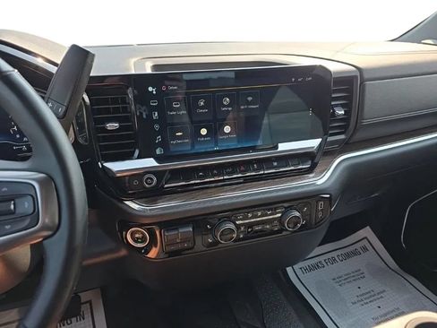 Used 2023 Chevrolet Silverado 1500 LT AWD/4WD image 22