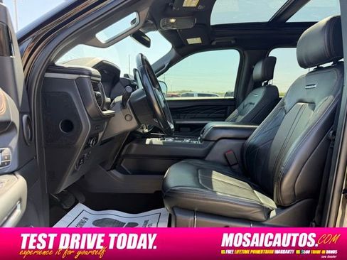 Used 2024 Ford Expedition Platinum AWD/4WD image 21