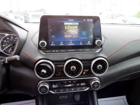 Used 2021 Nissan Sentra SR w/ SR Premium Package image 23