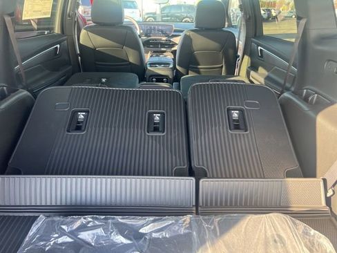 New 2026 Buick Enclave Sport Touring w/ Power Package AWD/4WD image 38