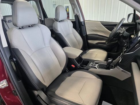 Used 2022 Subaru Forester Limited image 9