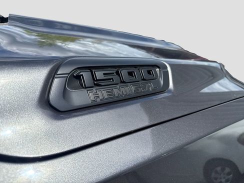 Used 2022 RAM 1500 Big Horn AWD/4WD image 9