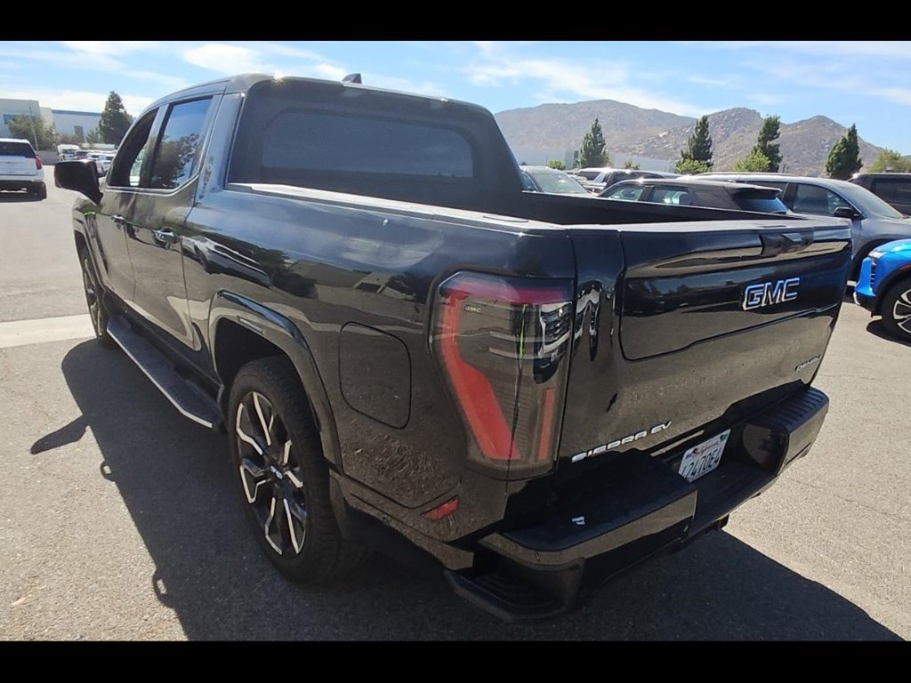 Used 2025 GMC Sierra EV Denali AWD/4WD image 4