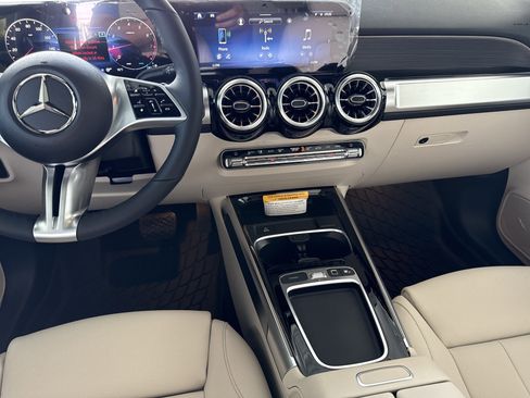 New 2026 Mercedes-Benz GLB 250 image 39