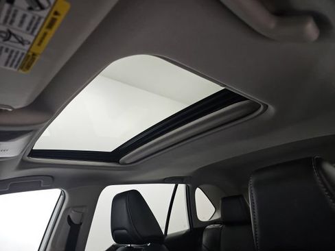 Used 2022 Toyota RAV4 XLE Premium AWD/4WD image 29
